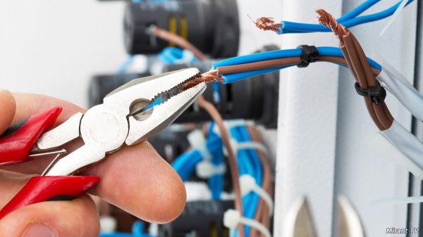 Электрическая проводка - наиболее важная инженерная система в доме